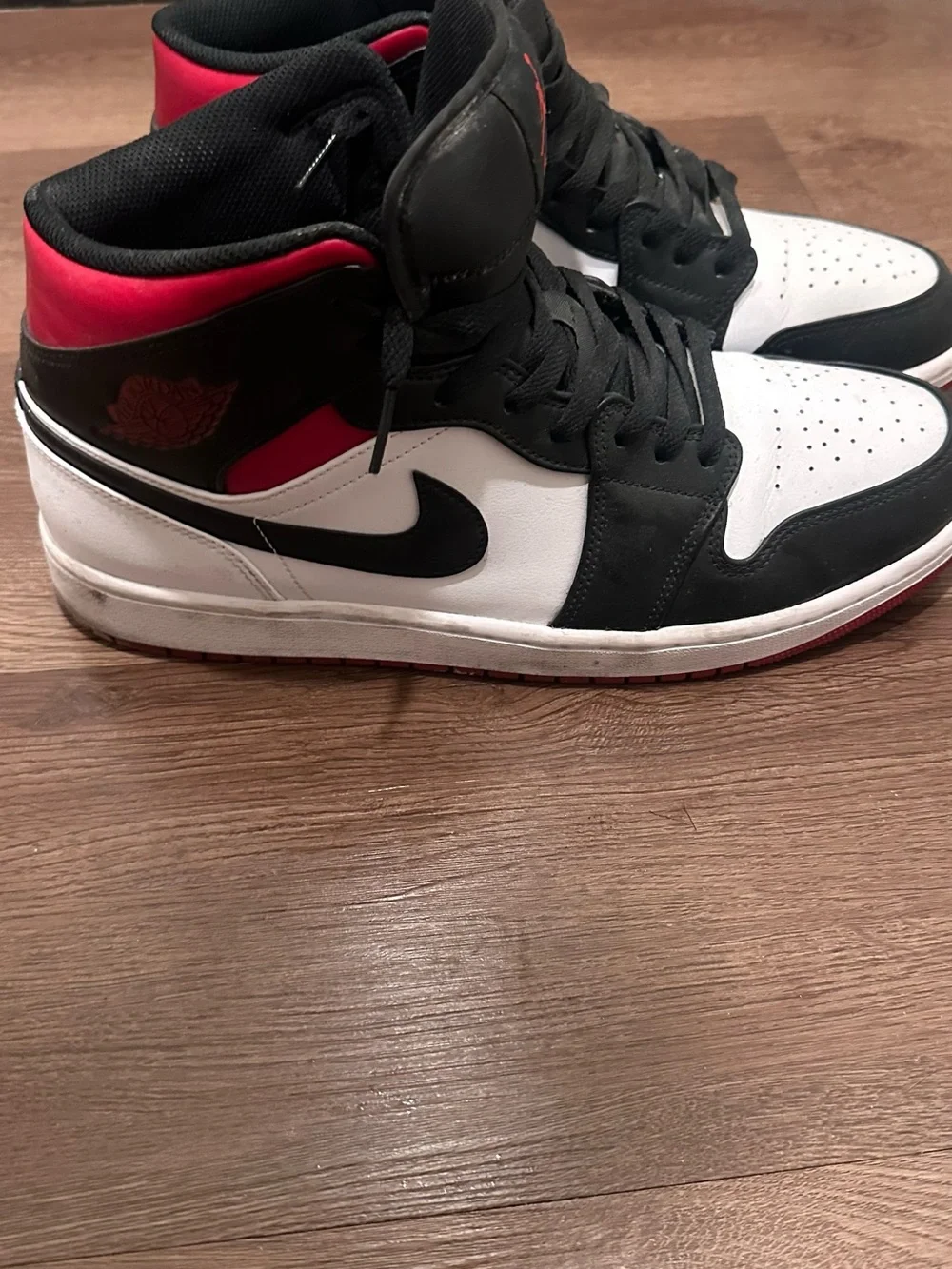 Jordan 1 Mid Black/White/Red Retro Sneakers